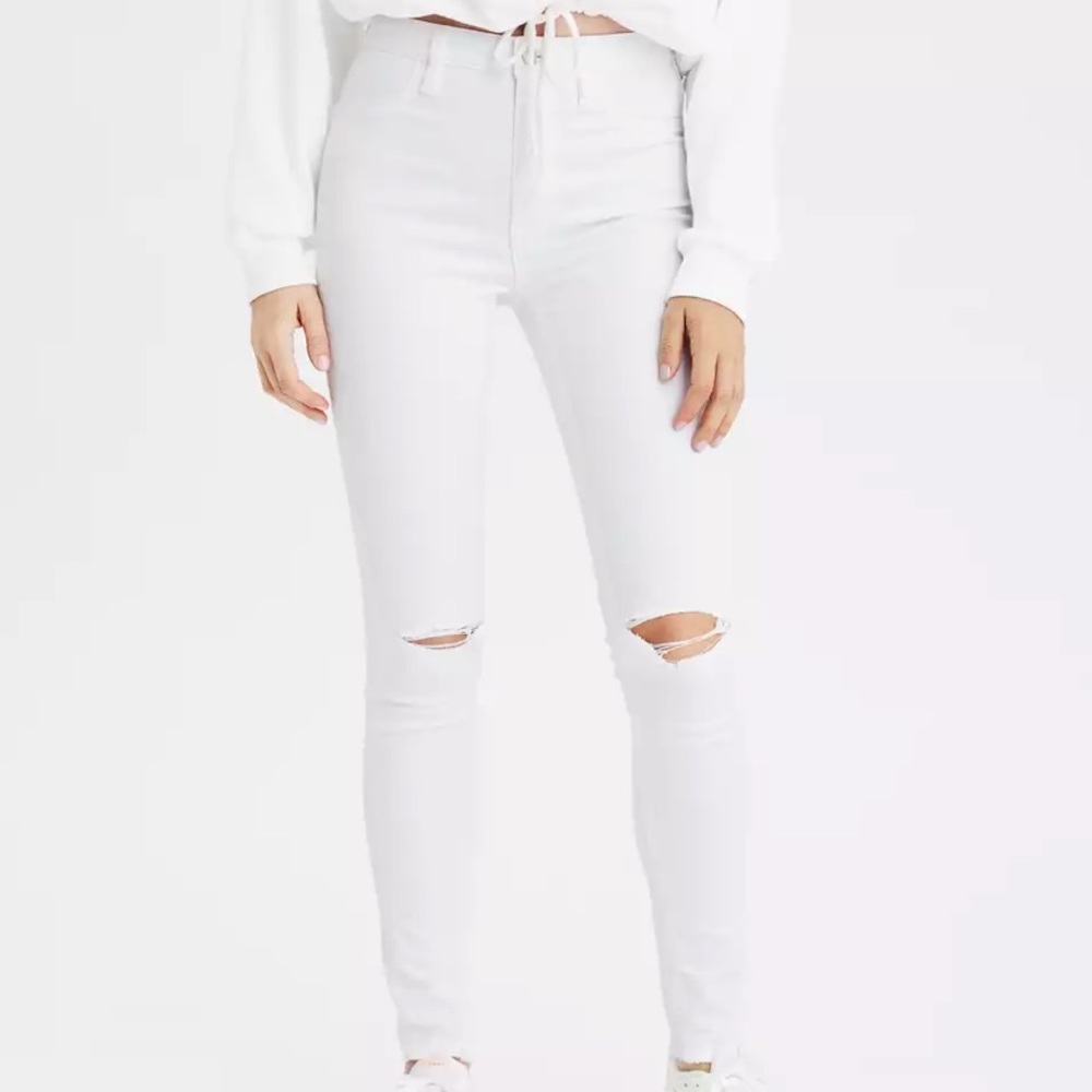 American Eagle White Highwaisted Jeans